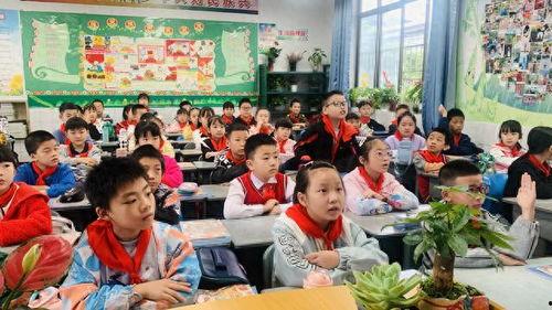 城北小学爆料串串事件视频,揭秘校园美食背后的风波