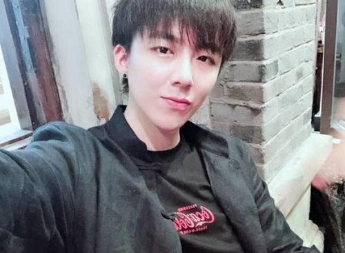 抖音网红黑料吃瓜在线,吃瓜群众在线围观娱乐圈风云 第2张 抖音网红黑料吃瓜在线,吃瓜群众在线围观娱乐圈风云 第2张