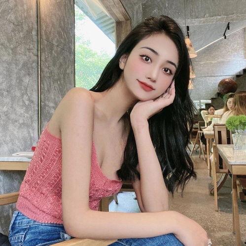 网红事件吃瓜女主角说车,揭秘“吃瓜”背后的豪车传奇  第2张