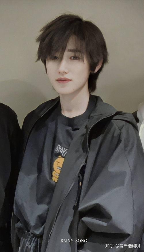 爆料宋亚轩和朋友合照视频,温馨瞬间引网友热议